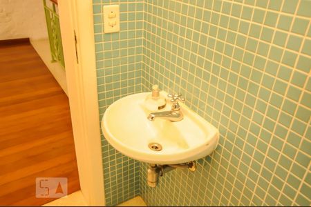 Lavabo 1 de casa à venda com 2 quartos, 300m² em Pinheiros, São Paulo