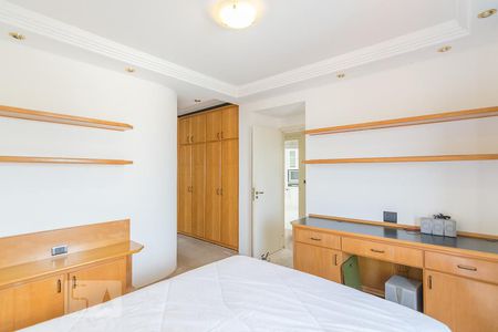 Suite de apartamento para alugar com 3 quartos, 140m² em Vila Pinheirinho, Santo André