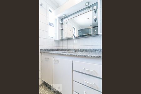 Banheiro Da Suite  de apartamento para alugar com 3 quartos, 140m² em Vila Pinheirinho, Santo André