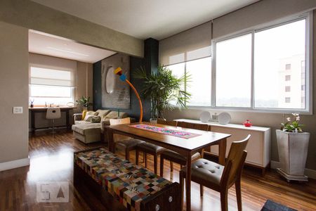 Sala de apartamento à venda com 2 quartos, 105m² em Bela Vista, São Paulo