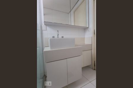 Banheiro de apartamento para alugar com 1 quarto, 40m² em Jardim Paulista, São Paulo