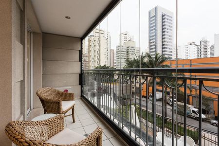 Varanda de kitnet/studio para alugar com 1 quarto, 50m² em Vila Nova Conceição, São Paulo