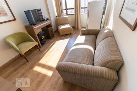 Sala de apartamento para alugar com 1 quarto, 47m² em Centro, Campinas