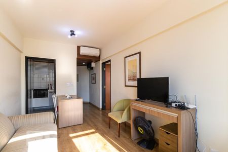 Sala de apartamento para alugar com 1 quarto, 47m² em Centro, Campinas