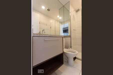 Banheiro de kitnet/studio à venda com 1 quarto, 27m² em Jardim Paulista, São Paulo