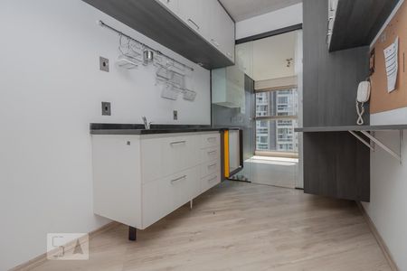 Cozinha de apartamento à venda com 1 quarto, 70m² em Jardim Fonte do Morumbi, São Paulo