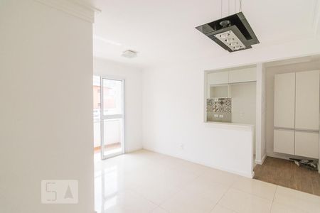 Sala de apartamento para alugar com 2 quartos, 55m² em Vila Humaitá, Santo André