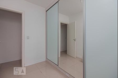 Quarto 2 de apartamento para alugar com 2 quartos, 45m² em Jardim Ampliação, São Paulo