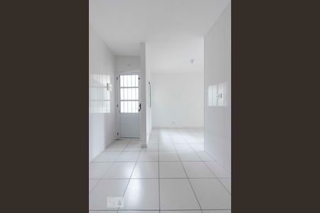 Cozinha de apartamento para alugar com 2 quartos, 45m² em Vila Baruel, São Paulo