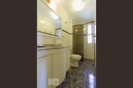 Banheiro de apartamento para alugar com 2 quartos, 77m² em Jardim Brasil (zona Sul), São Paulo