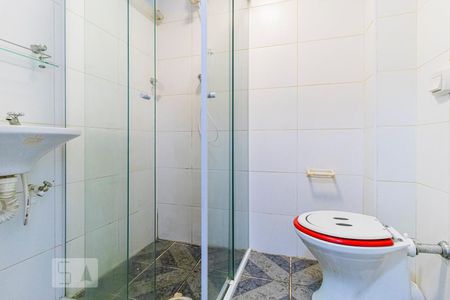 Banheiro de kitnet/studio para alugar com 1 quarto, 32m² em Vila Buarque, São Paulo