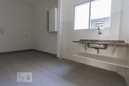 cozinha de apartamento para alugar com 1 quarto, 35m² em Bom Retiro, São Paulo