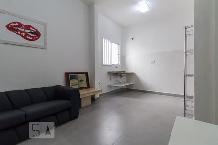 Sala/cozinha de apartamento para alugar com 1 quarto, 40m² em Bom Retiro, São Paulo
