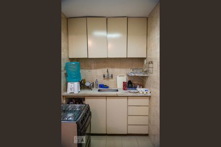 Cozinha de apartamento à venda com 1 quarto, 60m² em Leme, Rio de Janeiro