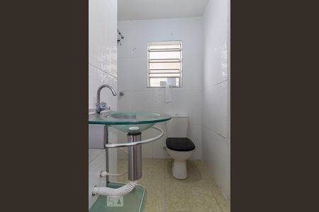 Banheiro de kitnet/studio para alugar com 1 quarto, 40m² em Vila Anglo Brasileira, São Paulo