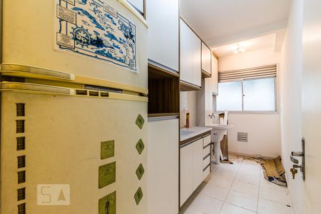 Cozinha de apartamento para alugar com 2 quartos, 43m² em Água Branca, São Paulo