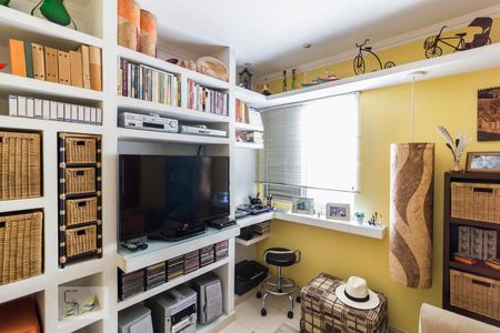 Quarto 1 de apartamento à venda com 2 quartos, 56m² em Vila Ipojuca, São Paulo