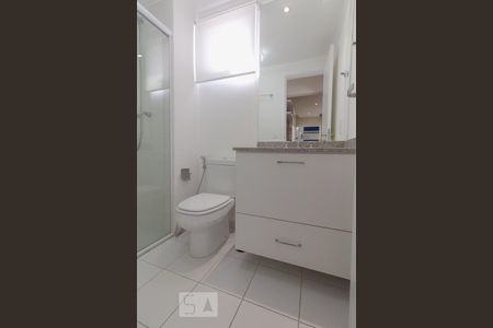 Banheiro de apartamento à venda com 2 quartos, 64m² em Vila do Bosque, São Paulo