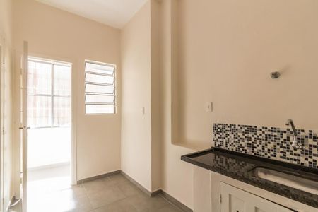 Cozinha de apartamento para alugar com 1 quarto, 77m² em Bela Vista, São Paulo