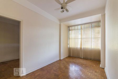 Apartamento para alugar com 77m², 1 quarto e sem vagaSala