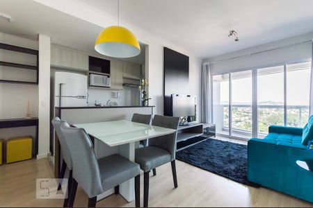 Sala de apartamento para alugar com 1 quarto, 50m² em Empresarial 18 do Forte, Barueri