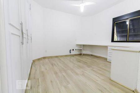Apartamento à venda com 285m², 4 quartos e 4 vagas Apartamento à venda com 285m², 4 quartos e 4 vagasSuíte 2