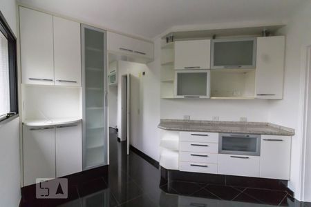 Apartamento à venda com 285m², 4 quartos e 4 vagas Apartamento à venda com 285m², 4 quartos e 4 vagasCopa