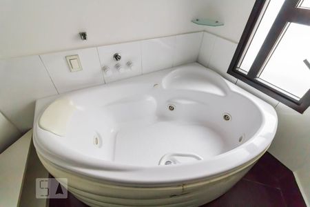 Apartamento à venda com 285m², 4 quartos e 4 vagas Apartamento à venda com 285m², 4 quartos e 4 vagasBanheiro da suíte master