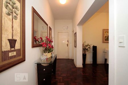 Hall de Entrada de apartamento à venda com 3 quartos, 136m² em Bela Vista, São Paulo
