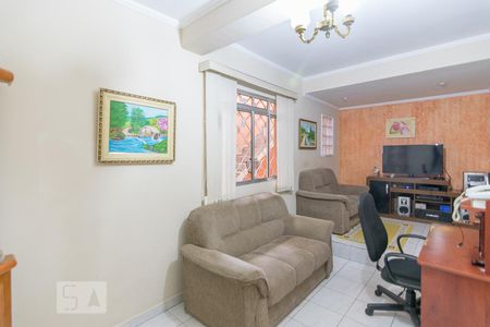 Sala de TV de casa à venda com 3 quartos, 127m² em Vila Gilda, Santo André