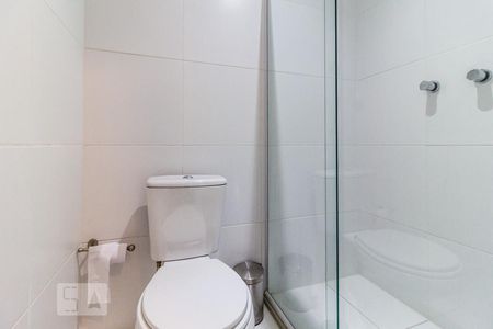 Banheiro de apartamento à venda com 2 quartos, 70m² em Parque Industrial Tomas Edson, São Paulo