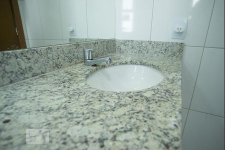 Banheiro/Suite de apartamento para alugar com 2 quartos, 65m² em Setor Bueno, Goiânia