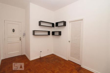 Sala. de apartamento para alugar com 1 quarto, 40m² em Copacabana, Rio de Janeiro