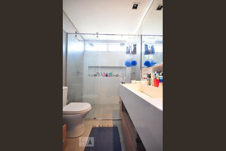 Banheiro suíte de apartamento à venda com 1 quarto, 84m² em Vila Suzana, São Paulo