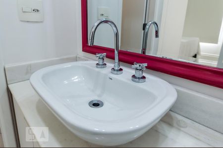 Banheiro de kitnet/studio à venda com 1 quarto, 43m² em Melville Empresarial Ii, Barueri