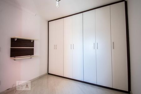 quarto 1 de apartamento para alugar com 2 quartos, 62m² em Santa Terezinha, São Bernardo do Campo