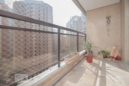 Varanda de apartamento para alugar com 3 quartos, 120m² em Indianópolis, São Paulo