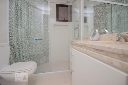 Banheiro de apartamento para alugar com 3 quartos, 120m² em Indianópolis, São Paulo