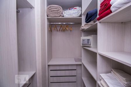 Closet de apartamento para alugar com 1 quarto, 65m² em Jardim Paulista, São Paulo