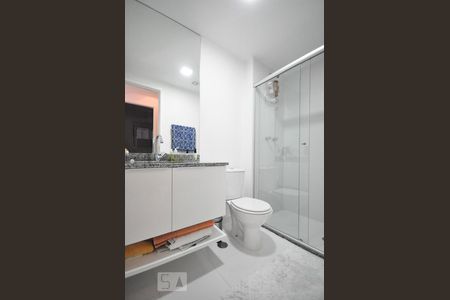 Banheiro de apartamento à venda com 2 quartos, 58m² em Vila Polopoli, São Paulo