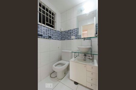 Banheiro de apartamento à venda com 2 quartos, 50m² em Santa Teresinha, São Paulo