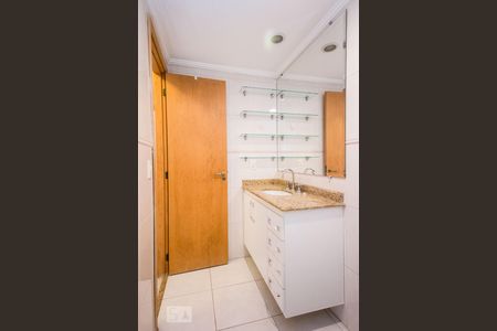 banheiro de apartamento à venda com 3 quartos, 98m² em Vila Gilda, Santo André