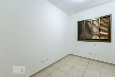 Quarto de apartamento à venda com 3 quartos, 80m² em Alphaville Industrial, Barueri