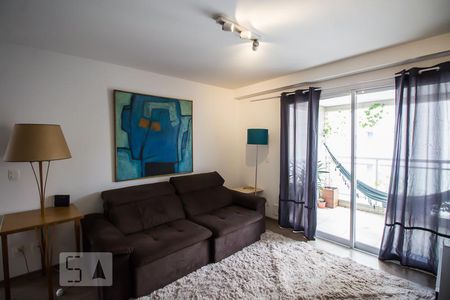 Sala de apartamento à venda com 2 quartos, 74m² em Alto de Pinheiros, São Paulo