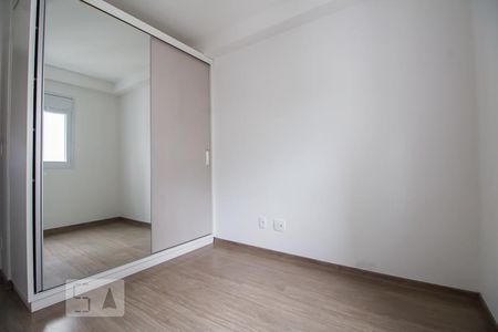 Quarto solteiro de apartamento à venda com 2 quartos, 74m² em Alto de Pinheiros, São Paulo