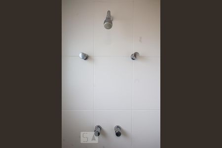 Banheiro suíte detalhe de apartamento à venda com 2 quartos, 74m² em Alto de Pinheiros, São Paulo