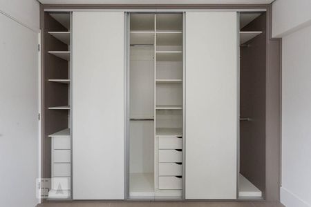 Suíte de apartamento para alugar com 1 quarto, 50m² em Jardim Europa, São Paulo