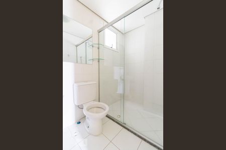 Banheiro social de apartamento para alugar com 2 quartos, 62m² em Vila Rosália, Guarulhos