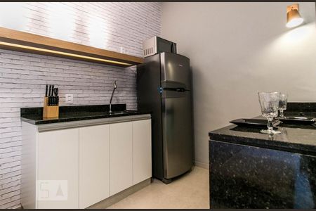 Cozinha de kitnet/studio para alugar com 1 quarto, 24m² em Botafogo, Rio de Janeiro