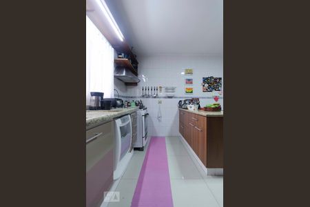 Cozinha de casa para alugar com 3 quartos, 154m² em Vila Paulicéia, São Paulo